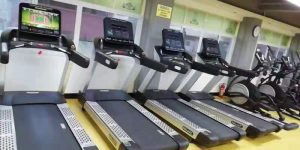 惠州猫头鹰俱乐部健身器材